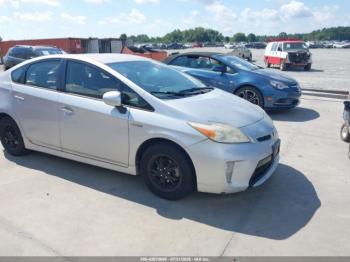  Salvage Toyota Prius