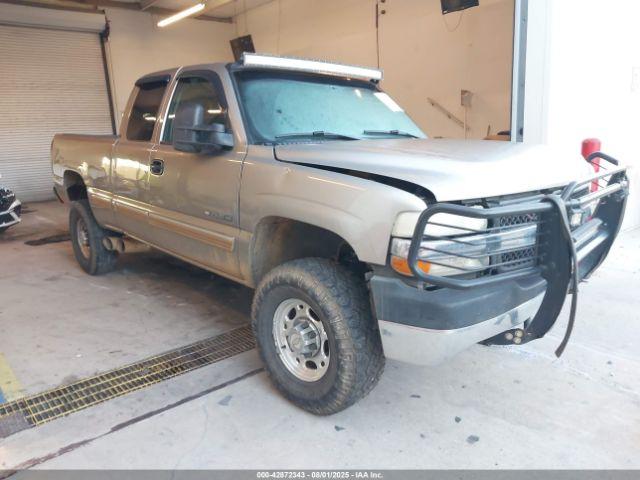  Salvage Chevrolet Silverado 2500