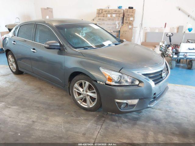  Salvage Nissan Altima
