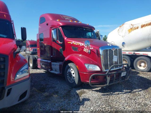  Salvage Peterbilt 587