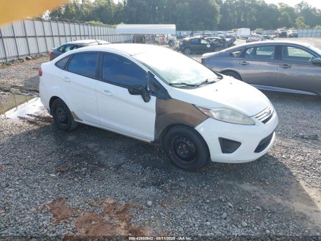  Salvage Ford Fiesta
