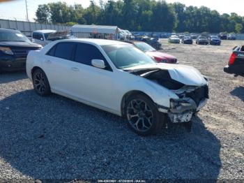  Salvage Chrysler 300