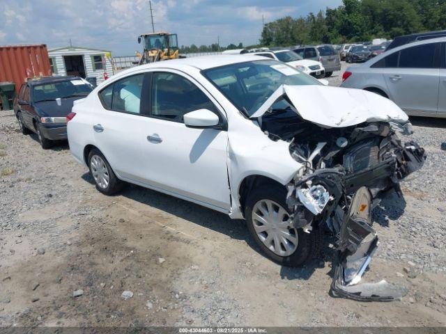 Salvage Nissan Versa