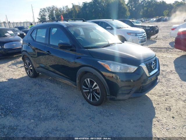  Salvage Nissan Kicks