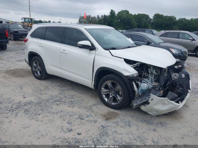  Salvage Toyota Highlander
