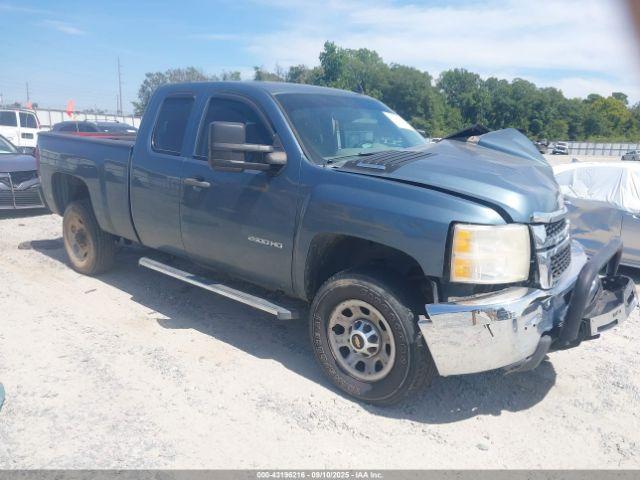  Salvage Chevrolet Silverado 2500