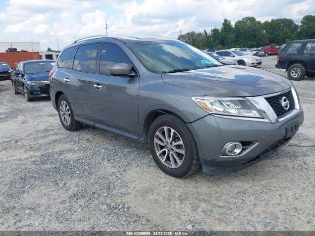  Salvage Nissan Pathfinder