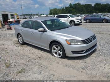  Salvage Volkswagen Passat