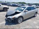 Toyota Camry Le Image 5