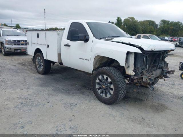  Salvage Chevrolet Silverado 2500