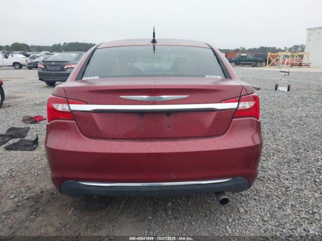 Chrysler 200 Touring Image 14