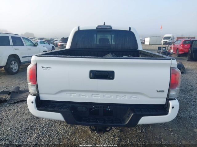 Toyota Tacoma Limited Image 3