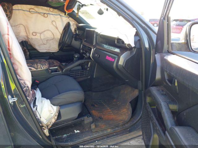 Toyota Tacoma Sr5 Image 5