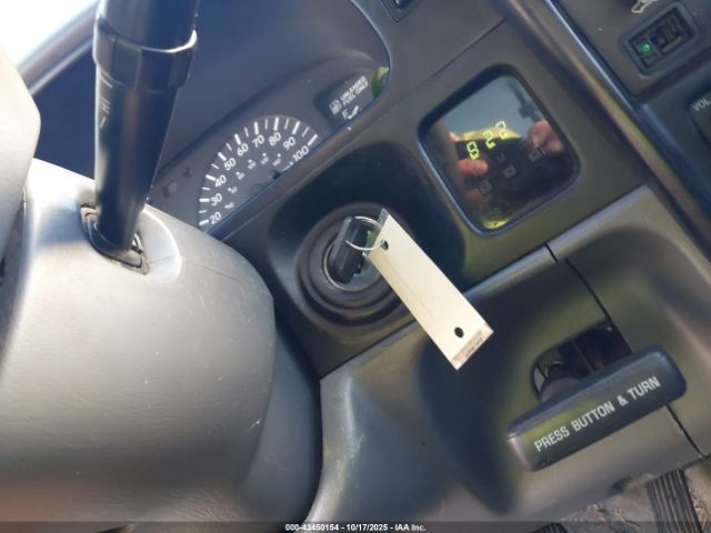 Toyota Tacoma Prerunner Image 14