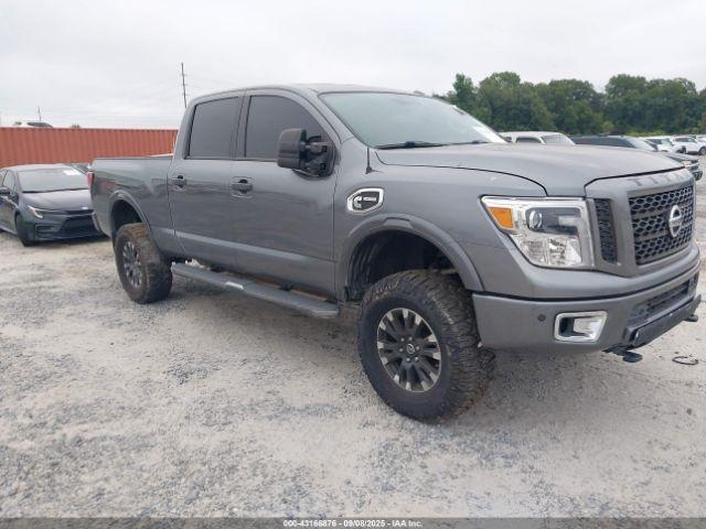  Salvage Nissan Titan