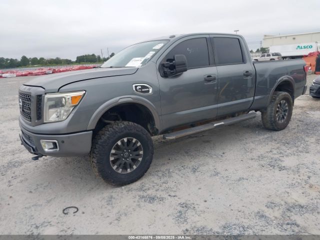 Nissan Titan Pro-4x Diesel Image 11