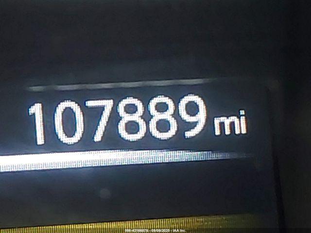 Nissan Titan Pro-4x Diesel Image 14