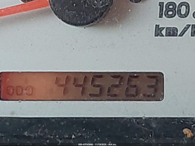 Toyota Tacoma Prerunner V6 Image 15