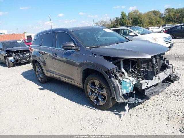  Salvage Toyota Highlander
