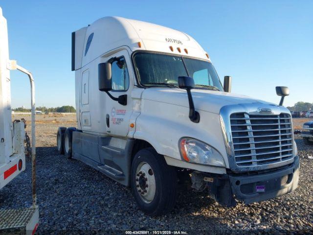  Salvage Freightliner Cascadia 125