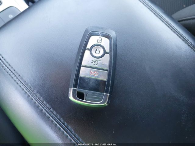 Ford Explorer Xlt Image 16