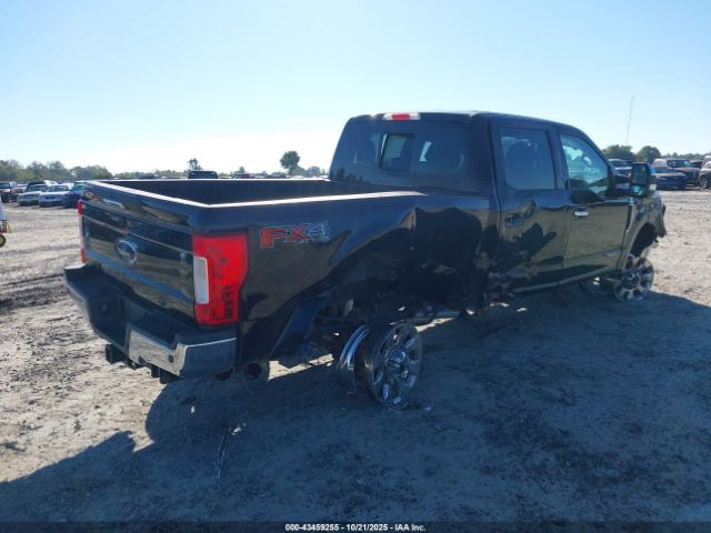 Ford F-350 Lariat Image 2