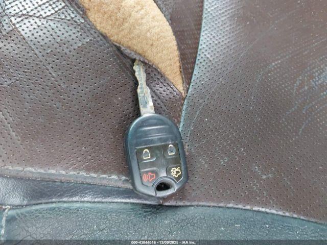 Ford Explorer Sport Image 15