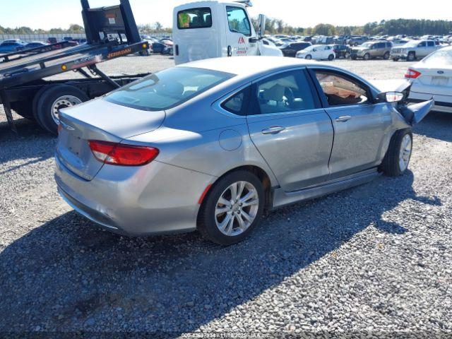 Chrysler 200 Limited Image 8