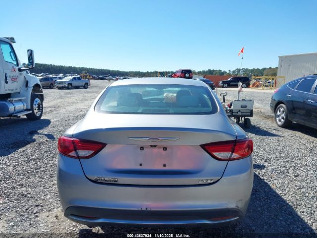 Chrysler 200 Limited Image 15
