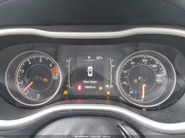 Jeep Cherokee Sport 4x4 Image 2