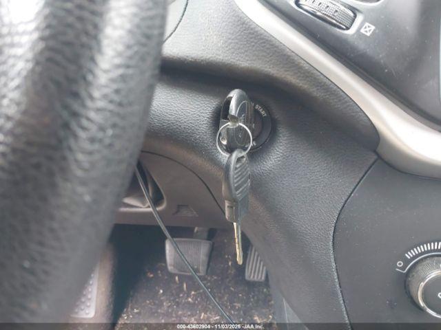 Jeep Cherokee Sport 4x4 Image 9