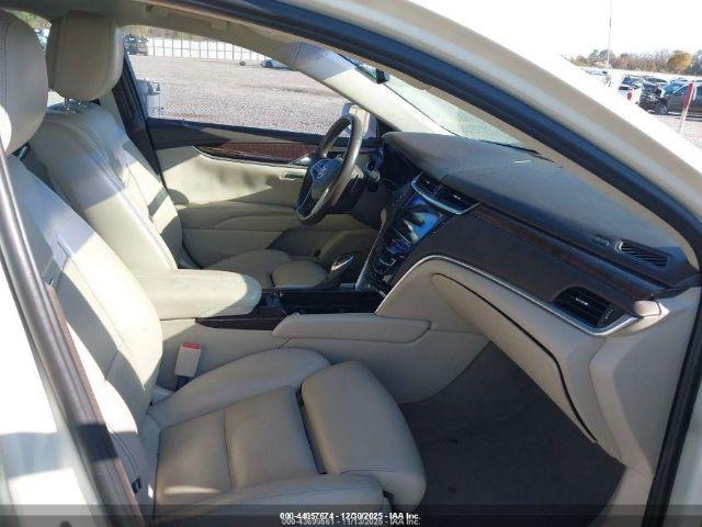 Cadillac XTS Luxury Image 6