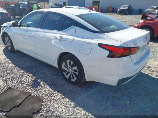 Nissan Altima S Fwd Image 12