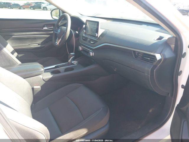 Nissan Altima S Fwd Image 11