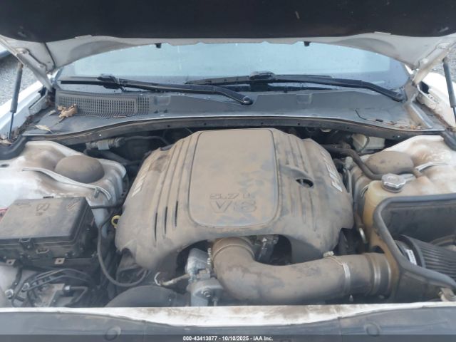 Dodge Charger Image 8