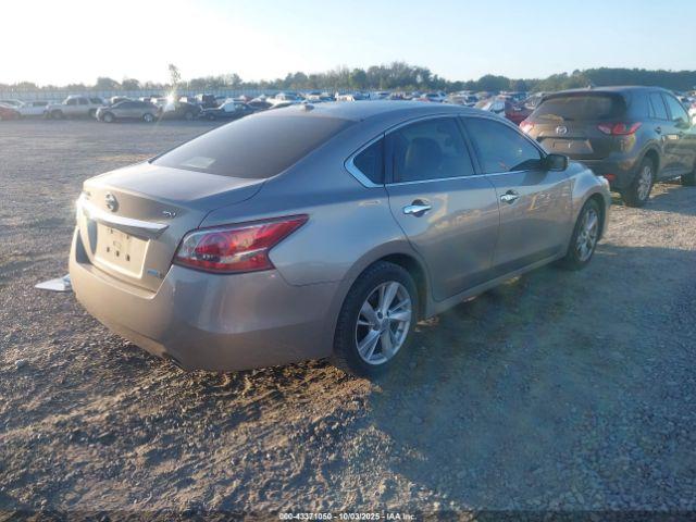 Nissan Altima 2.5 Sv Image 12