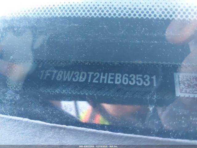 Ford F-350 Lariat Image 12