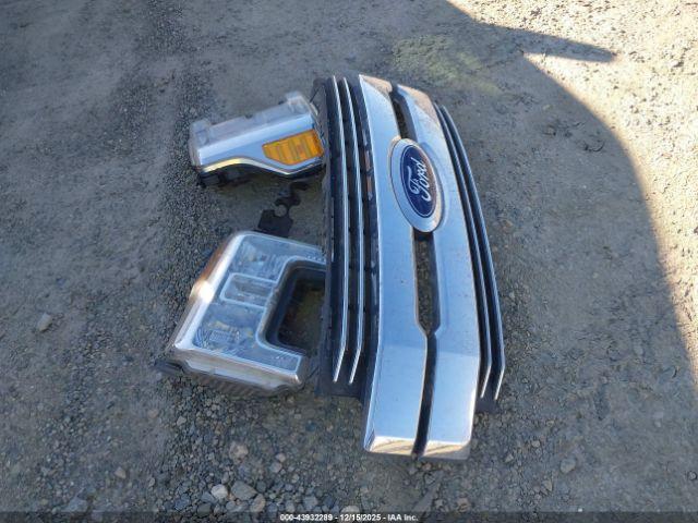 Ford F-350 Lariat Image 10