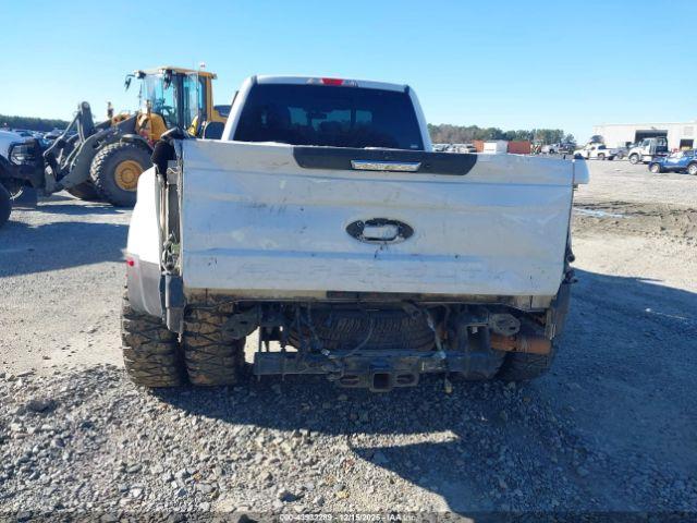 Ford F-350 Lariat Image 19