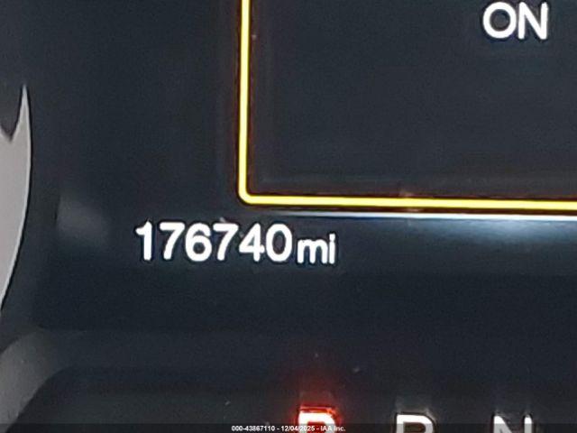 Ford Expedition Xlt Image 2