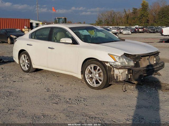  Salvage Nissan Maxima