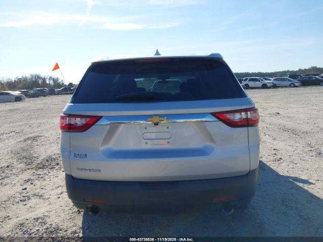 Chevrolet Traverse Fwd Ls Image 6