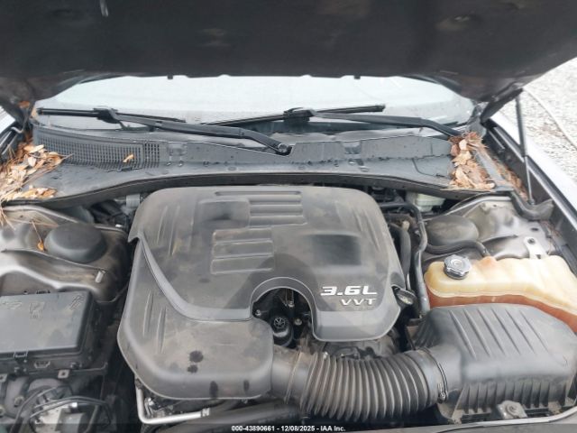 Dodge Charger Se Image 15