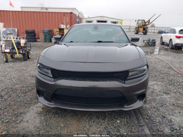 Dodge Charger Se Image 8