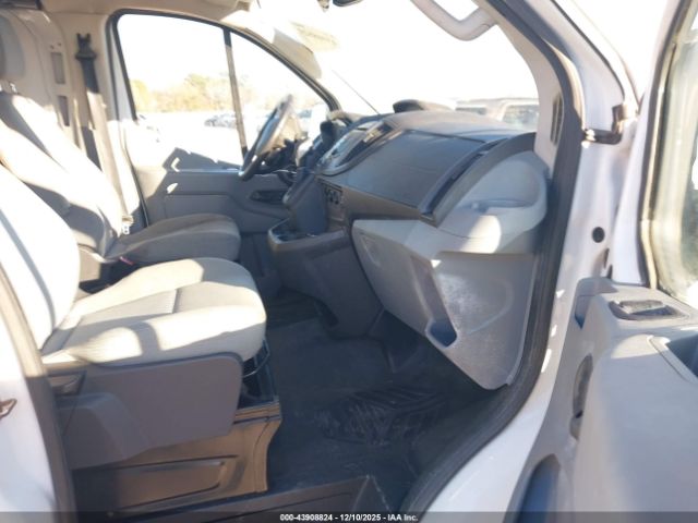 Ford Transit Image 4