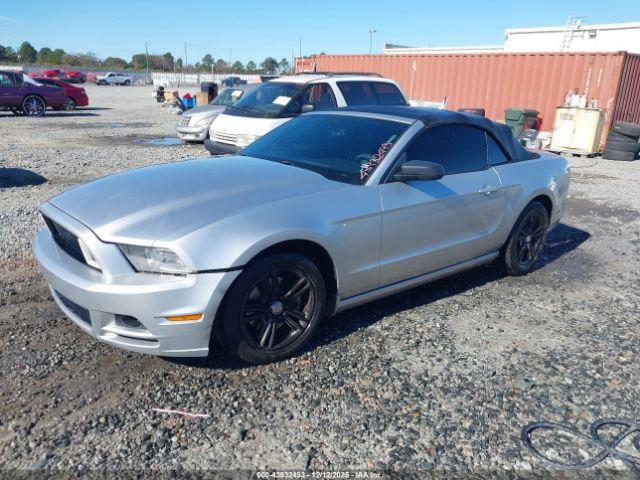 Ford Mustang V6 Image 5