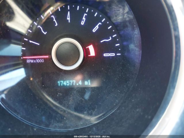 Ford Mustang V6 Image 7