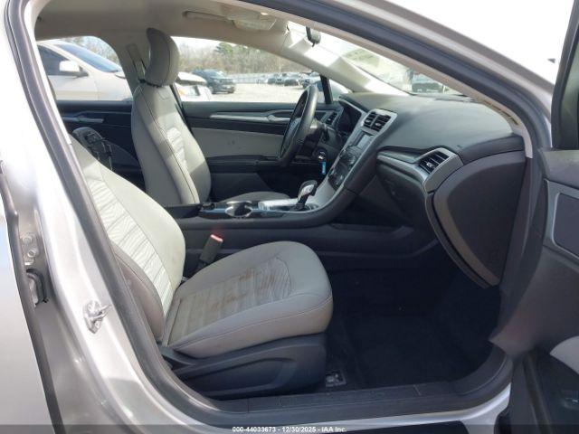 Ford Fusion S Image 7