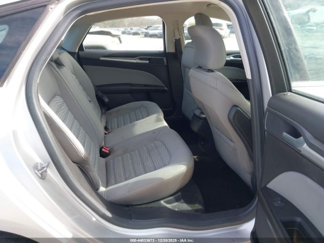 Ford Fusion S Image 11