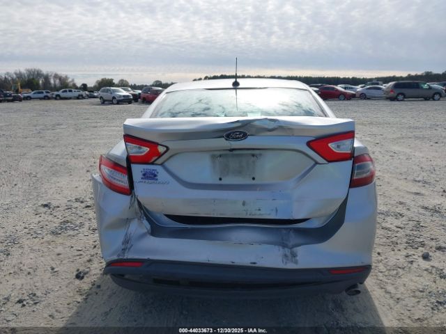 Ford Fusion S Image 4